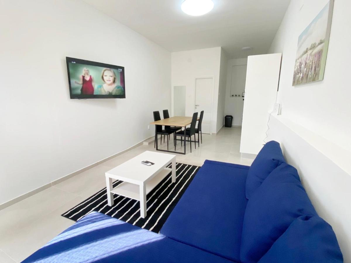 Appartement Paradiso Arx à Pula Extérieur photo