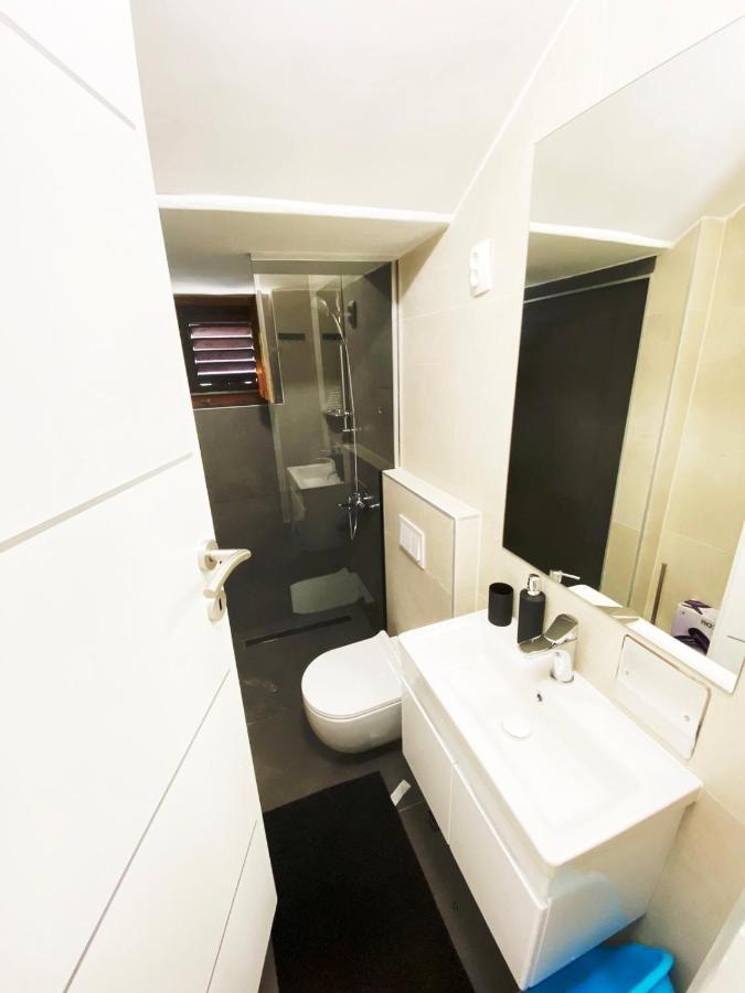Appartement Paradiso Arx à Pula Extérieur photo